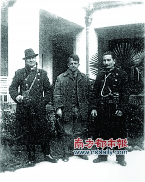 图片载入中